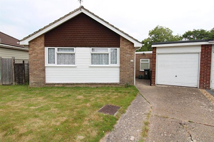 2 Bedroom Bungalow For Sale In Churchill Road, Cowes, PO31