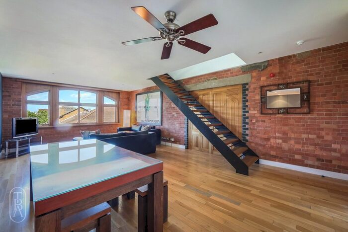 1 Bedroom Flat To Rent In Kingsland Road, London, E2