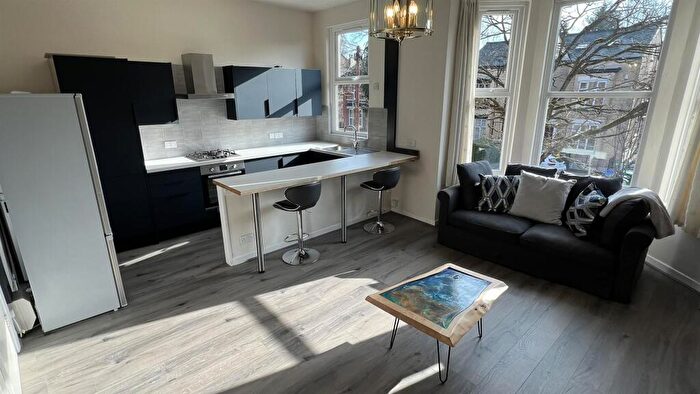1 Bedroom Flat To Rent In Clyde Road, West Didsbury, Manchester, M20