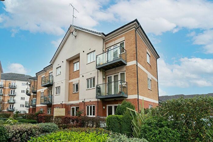1 Bedroom Flat To Rent In Oliver Court, Watford, Watford, WD25