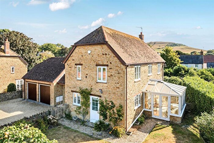 4 Bedroom Detached House For Sale In Mill Lane, Chideock, DT6