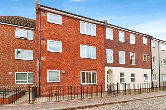 2 Bedroom Flat To Rent In Lawson Court, High Street, HU1