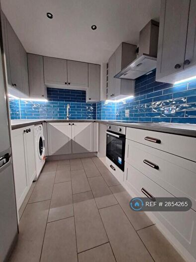 2 Bedroom Flat To Rent In Sunderland Point, London, E16