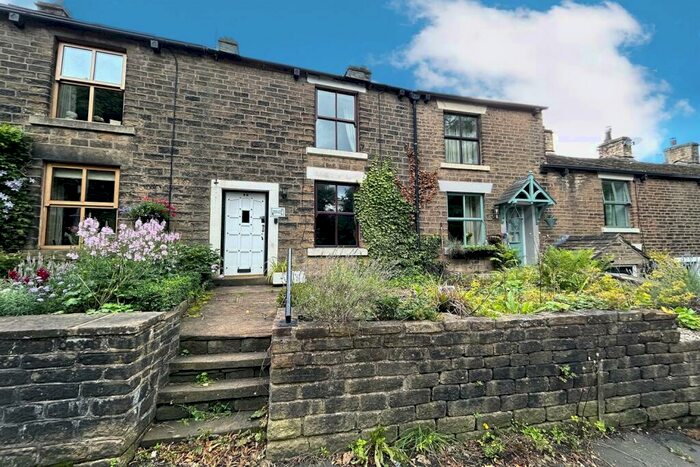 2 Bedroom Terraced House For Sale In Glossop Road, Little Hayfield, High Peak, SK22