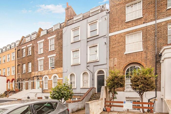 2 Bedroom Flat To Rent In Queens Road Peckham, SE15