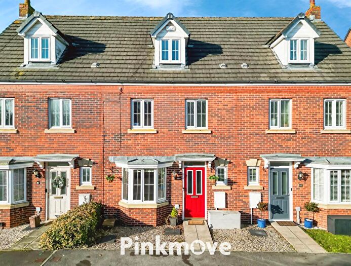 4 Bedroom Town House For Sale In Buccaneer Grove, Newport, NP10