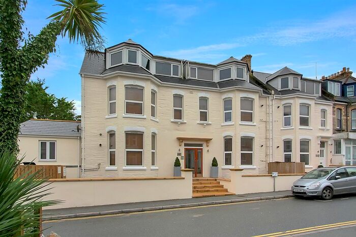 2 Bedroom Flat To Rent In Tolcarne Road, Newquay, TR7