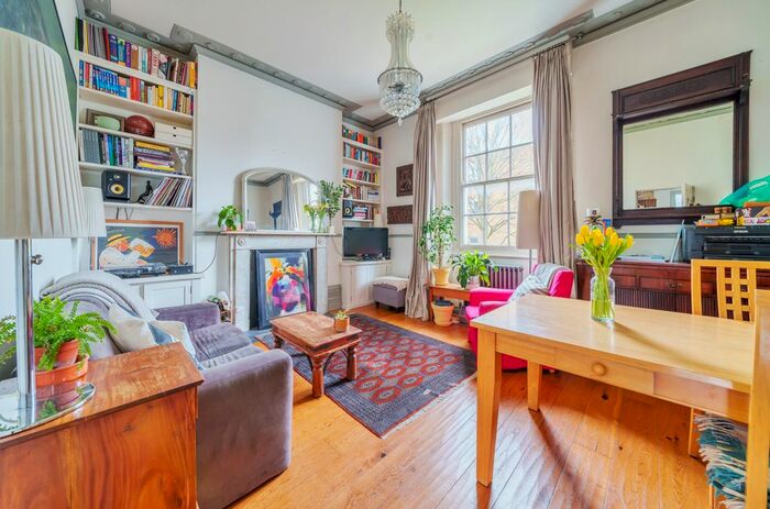 2 Bedroom Flat To Rent In Brixton Road, Brixton, SW9