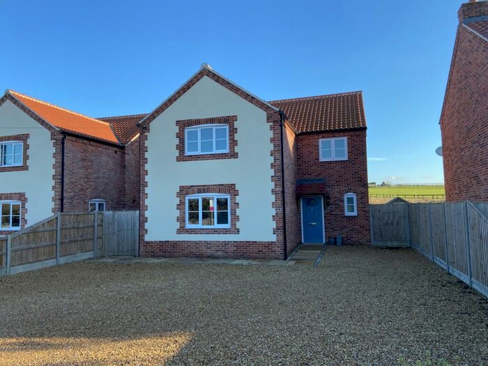 4 Bedroom Detached House To Rent In Whiteplot Road, Methwold Hythe, Norfolk, IP26