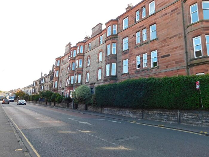 3 Bedroom Flat To Rent In , Willowbrae Road, Edinburgh, EH8