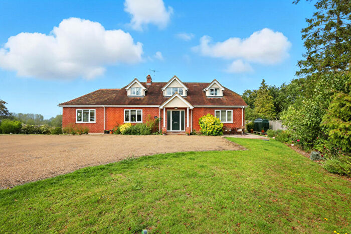 3 Bedroom Detached House For Sale In Highwood Road, Edney Common, CM1
