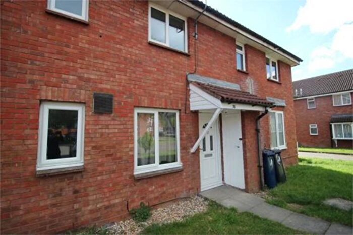 1 Bedroom Terraced House To Rent In Vicarage Close Northolt, Middlesex, UB5
