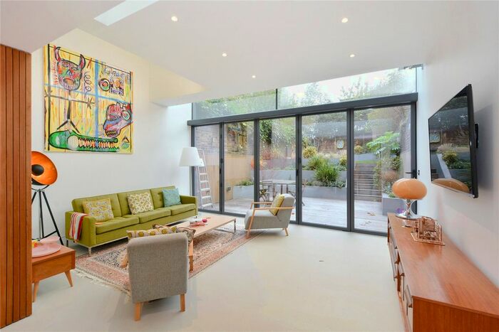 5 Bedroom Terraced House To Rent In Cross Street, Angel, N1