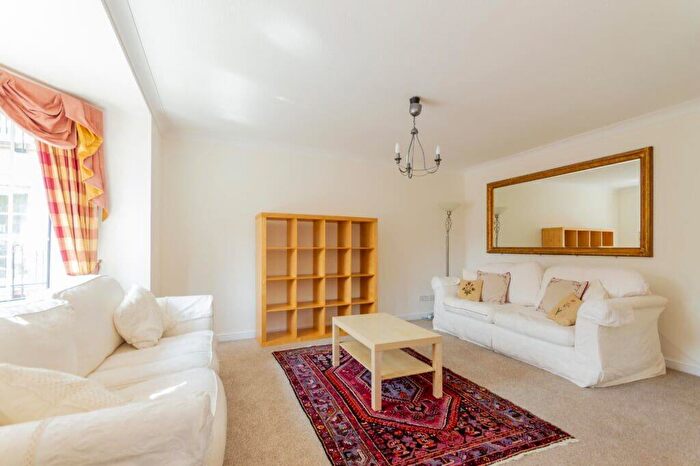 2 Bedroom Flat To Rent In L Roseburn Maltings, Edinburgh, EH12