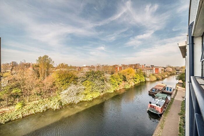 1 Bedroom Flat To Rent In Copperfield Road, London, E3