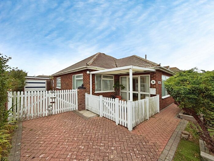 2 Bedroom Detached Bungalow For Sale In The Parade, Greatstone, New Romney, TN28