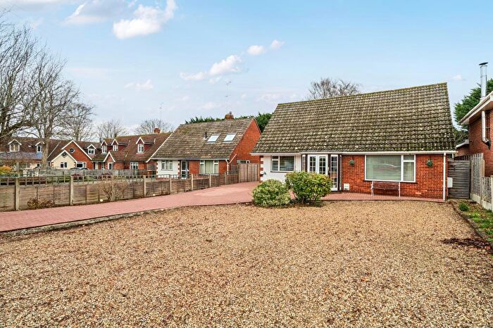 4 Bedroom Detached House For Sale In Moulsford-on-thames, Oxfordshire, OX10