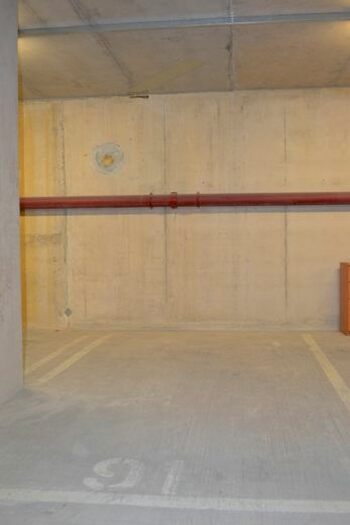 Garage / Parking To Rent In Bloemfontein Road, London, W12