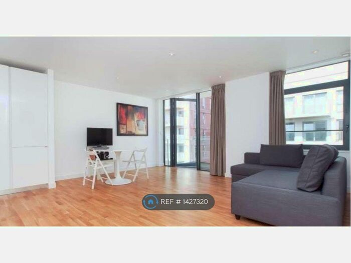 2 Bedroom Flat To Rent In Scarlet Close, London, E20