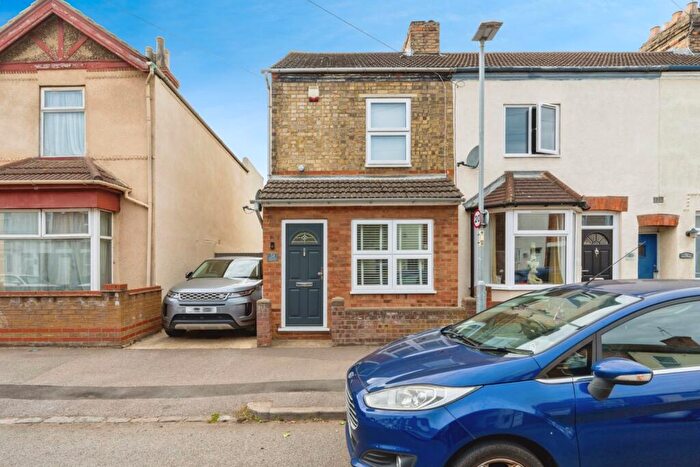 2 Bedroom End Of Terrace House For Sale In Margetts Road, Kempston, Bedford, Bedfordshire, MK42