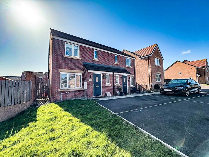 3 Bedroom Semi Detached House For Sale In Yeavering Way, Blyth, NE24