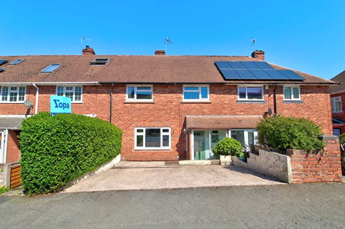 3 Bedroom Terraced House For Sale In Gibbons Hill Road, Dudley, DY3
