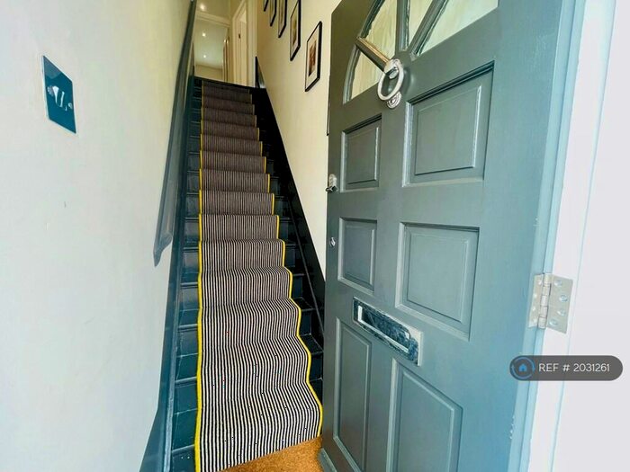 2 Bedroom Maisonette To Rent In Westleigh Avenue, Leigh-On-Sea, SS9