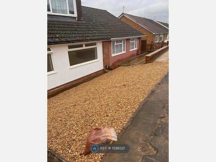 4 Bedroom Bungalow To Rent In Arundel Close, Gloucester, GL4
