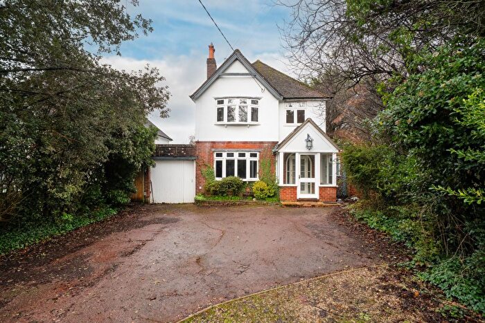 3 Bedroom Detached House For Sale In Winchester Gardens, Andover, SP10