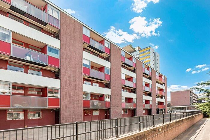 2 Bedroom Flat For Sale In Golden Lane Estate, Clerkenwell, London, EC1Y