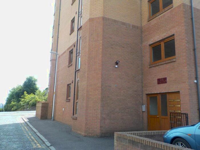 2 Bedroom Flat To Rent In Elm Street, Dundee, DD2