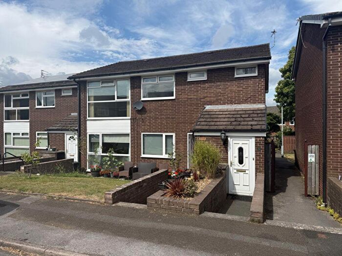 2 Bedroom Flat For Sale In Cherry Croft, Romiley, SK6