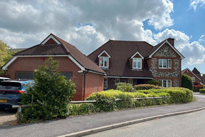 4 Bedroom Detached House To Rent In Caigers Green, Burridge, SO31