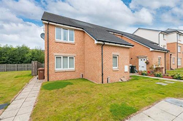 2 Bedroom Flat To Rent In Maude Close, Kirkliston, Edinburgh, EH29