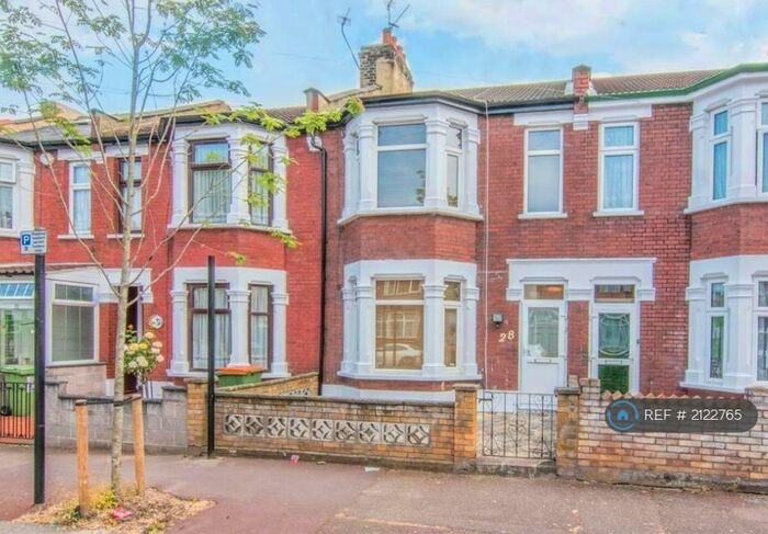 3 Bedroom Terraced House To Rent In Northfield, East Ham, E6