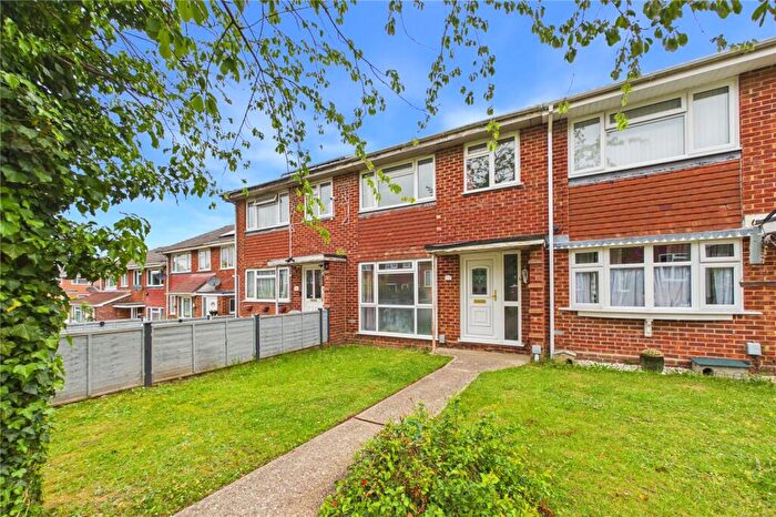 3 Bedroom Terraced House For Sale In Elgar Close, Basingstoke, Hampshire, RG22