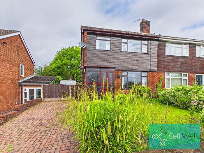 3 Bedroom Semi Detached House For Sale In Patricia Drive, Worsley, Manchester, M28