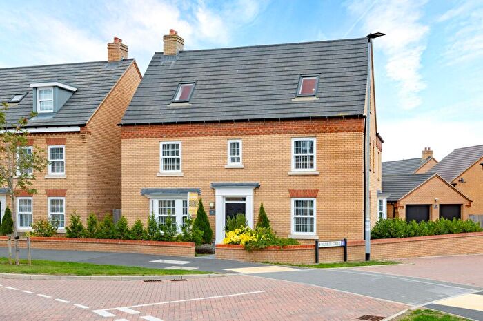 6 Bedroom Detached House For Sale In Harlequin Crescent, Wixams, MK42