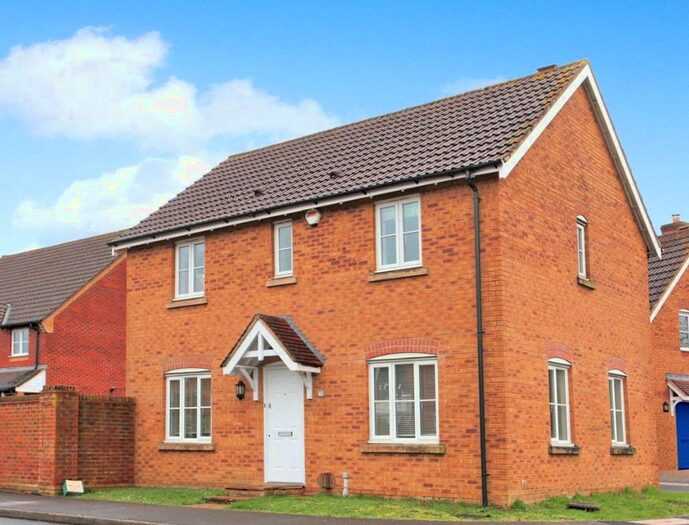 3 Bedroom Detached House To Rent In Massey Road, Devizes, Wiltshire, SN10