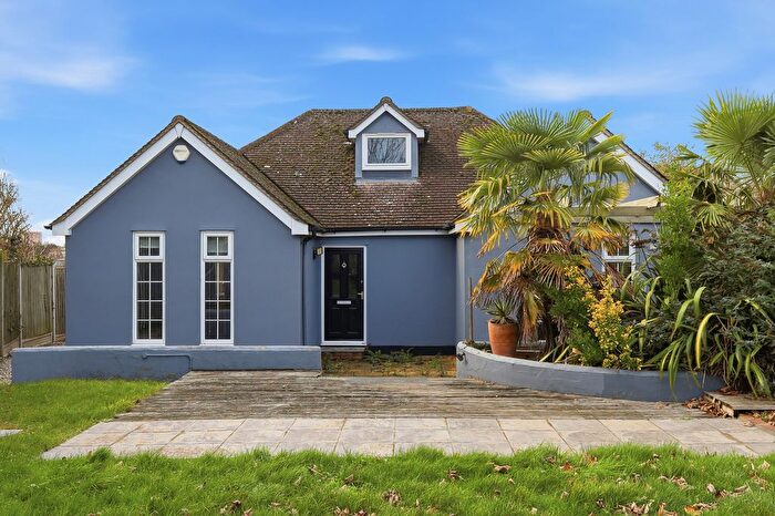 4 Bedroom Detached Bungalow For Sale In Arbour Lane, Chelmsford, Essex, CM1