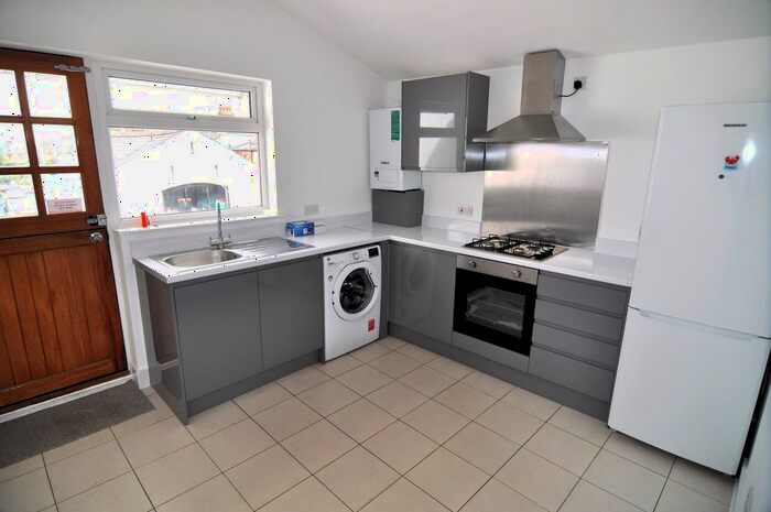 3 Bedroom Flat To Rent In St. Albans Road, Watford, WD24