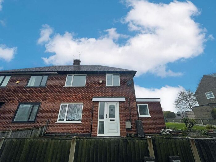 4 Bedroom Semi-Detached House To Rent In Salterford Road, Hucknall, Nottingham, NG15