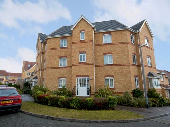2 Bedroom Flat To Rent In Avery Close, Leighton Buzzard, LU7