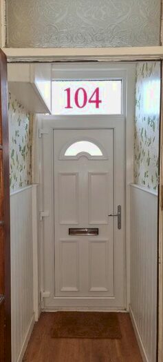 3 Bedroom Semi-Detached House To Rent In Tycoch Road, Sketty, Swansea, SA2