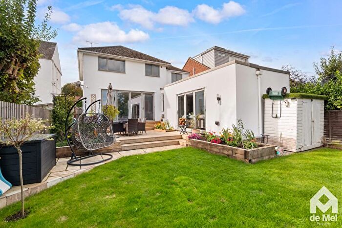 4 Bedroom Detached House For Sale In Harp Hill, Charlton Kings, Cheltenham, GL52