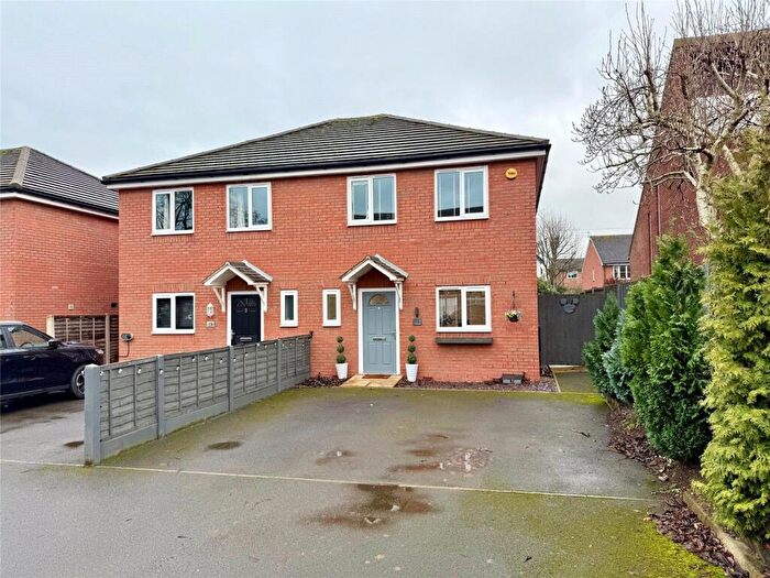 3 Bedroom Semi Detached House For Sale In Lime Grove, Stourport-on-Severn, Worcestershire, DY13