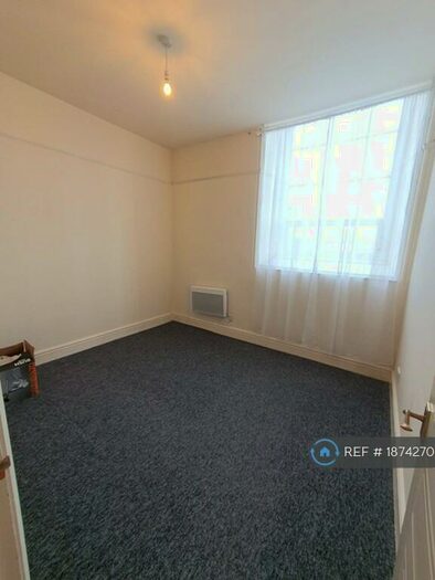 1 Bedroom Flat To Rent In Brunswick Court, Macclesfield, SK11