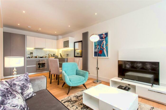 2 Bedroom Flat To Rent In Carlow House, London, NW1