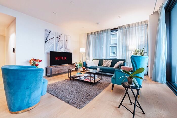 2 Bedroom Flat To Rent In Casson Square, London, SE1