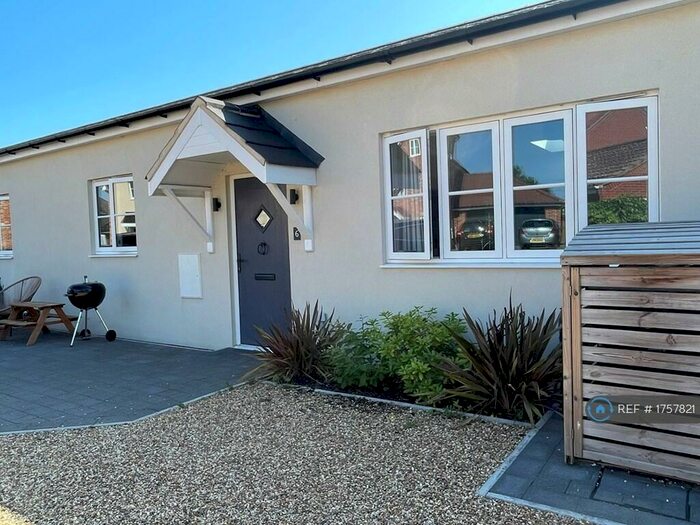 2 Bedroom Bungalow To Rent In Rackham Court, Diss, IP22